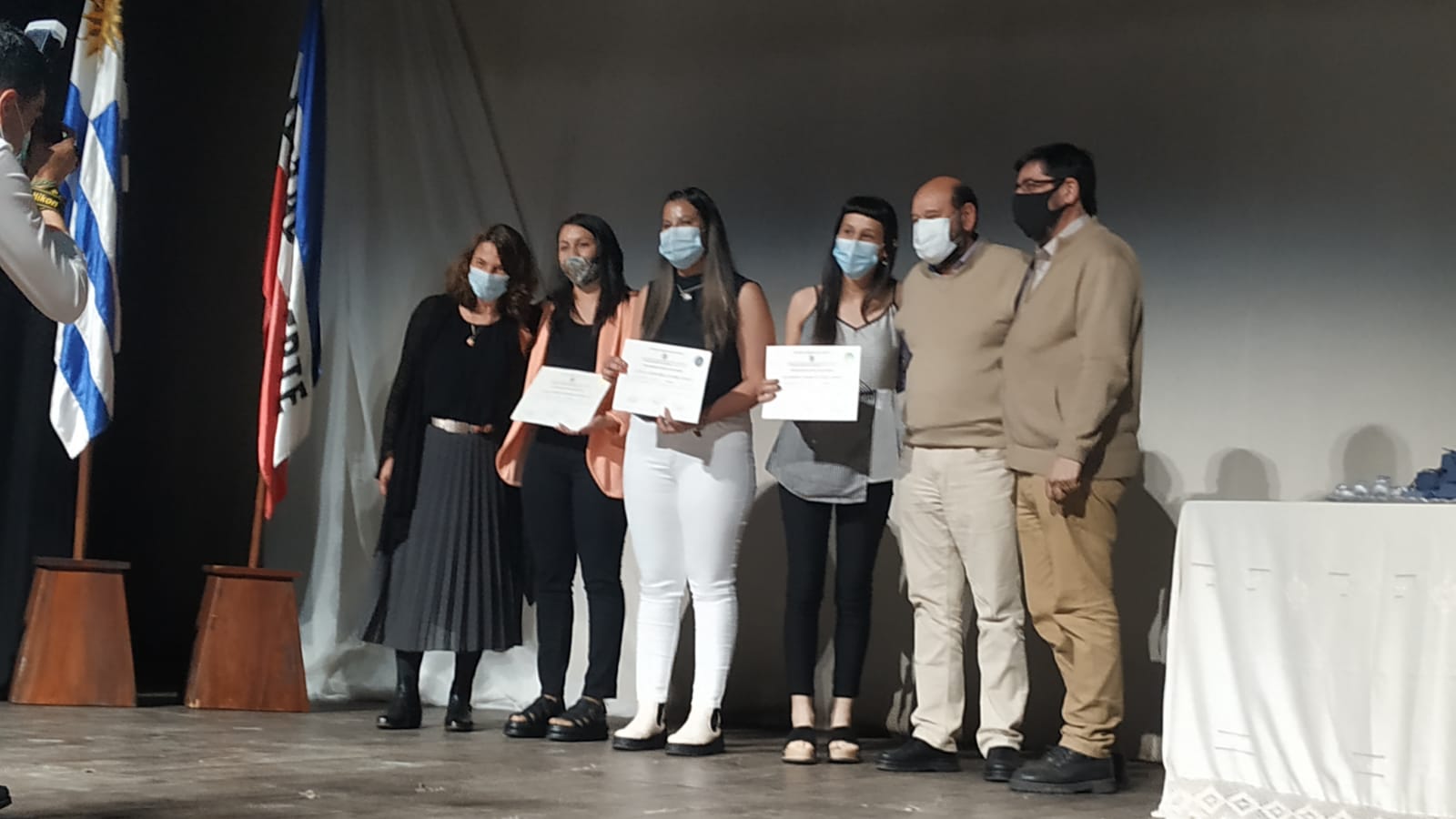 CERP entregó títulos de profesor de enseñanza media a 77 alumnos 3