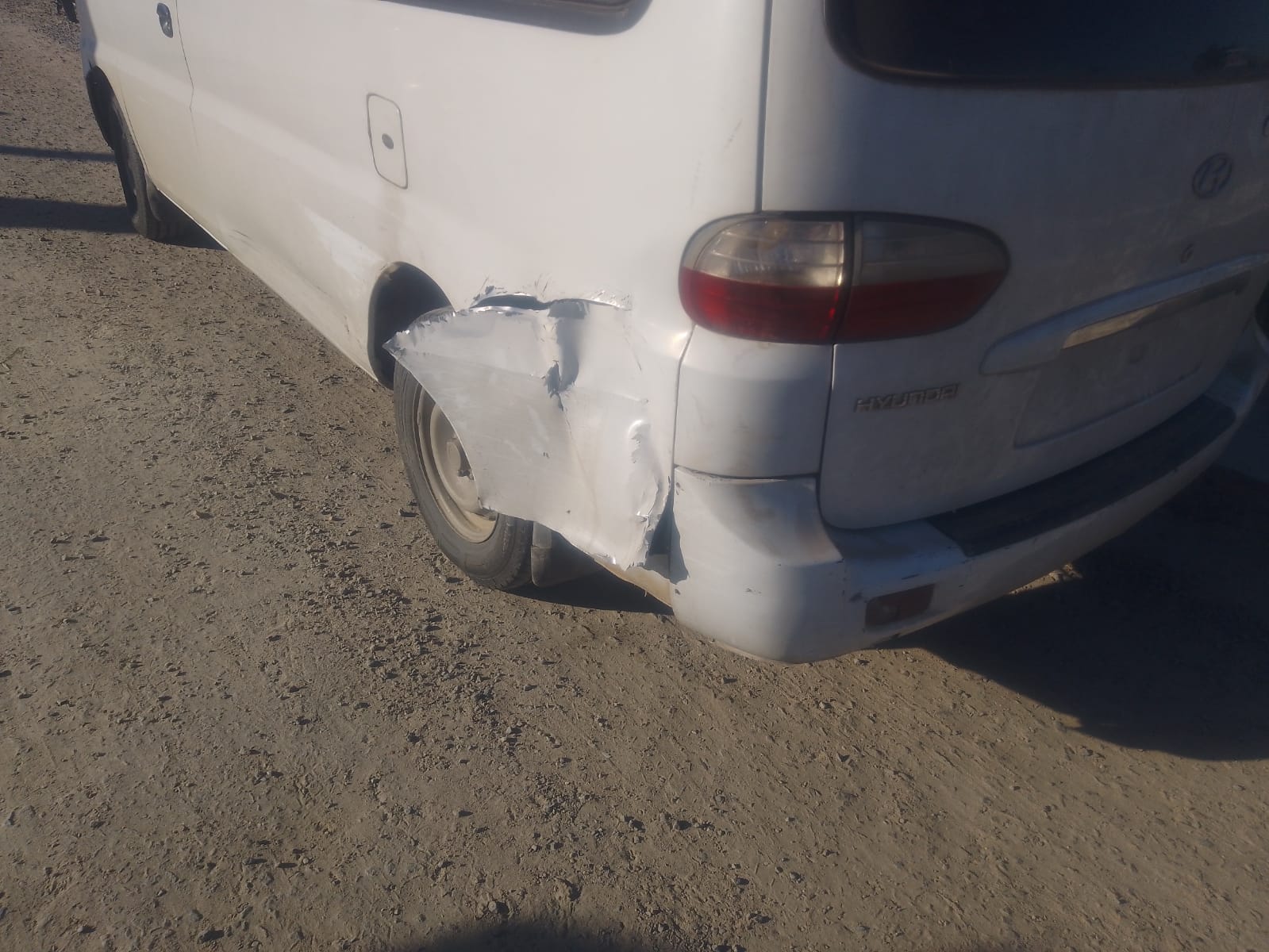 Camión de la Intendencia y camioneta impactaron en Andresito y la vía 2