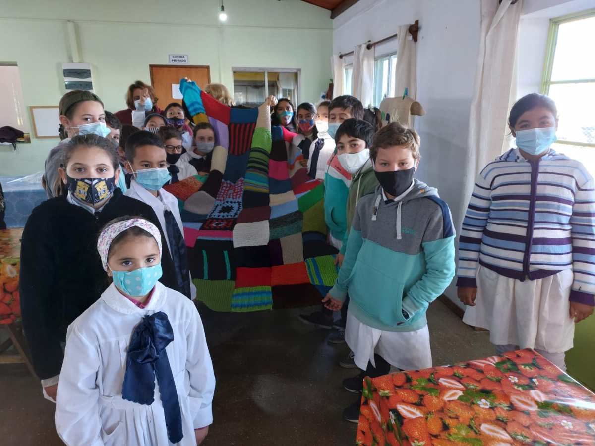 Campaña Tejiendo Sueños en San Gabriel