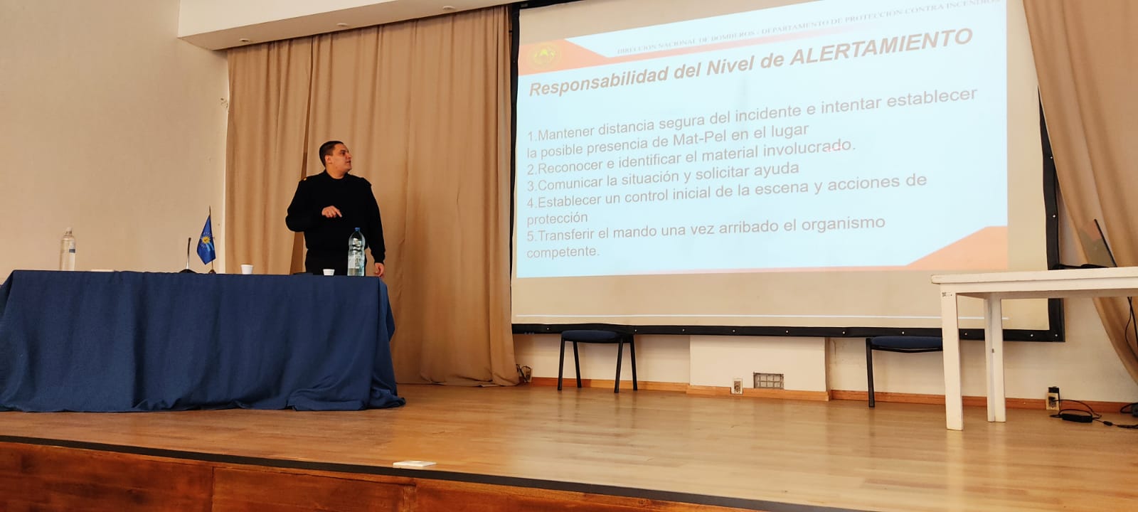 Capacitación sobre reconocimiento de materiales peligrosos