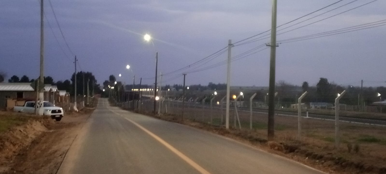 Carpeta asfáltica señalización vial y alumbrado Intendencia inauguró obras de calle Julio Castro