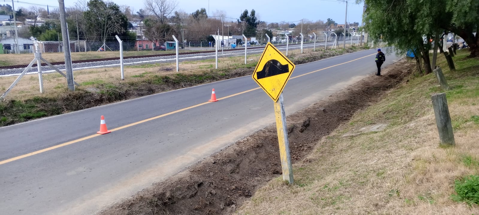 Carpeta asfáltica señalización vial y alumbrado Intendencia inauguró obras de calle Julio Castro 4