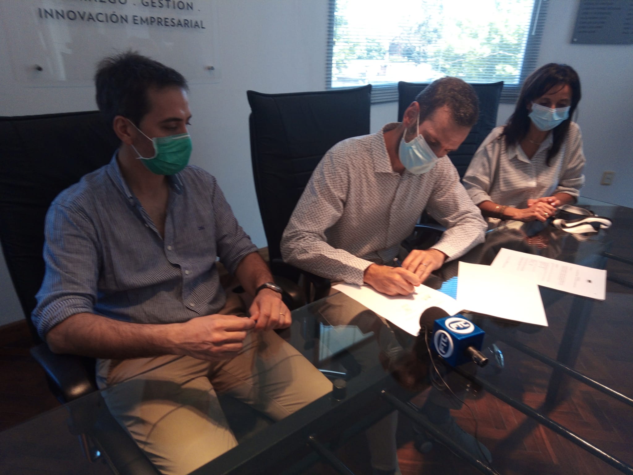 Centro Comercial de Florida firmó convenio con la Universidad ORT 2