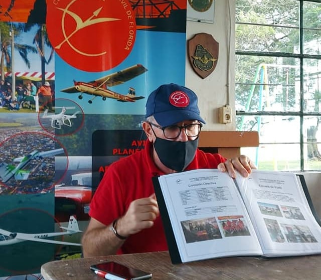 Centro de Aviación Civil de Florida logró habilitación para Escuela de Vuelo 4