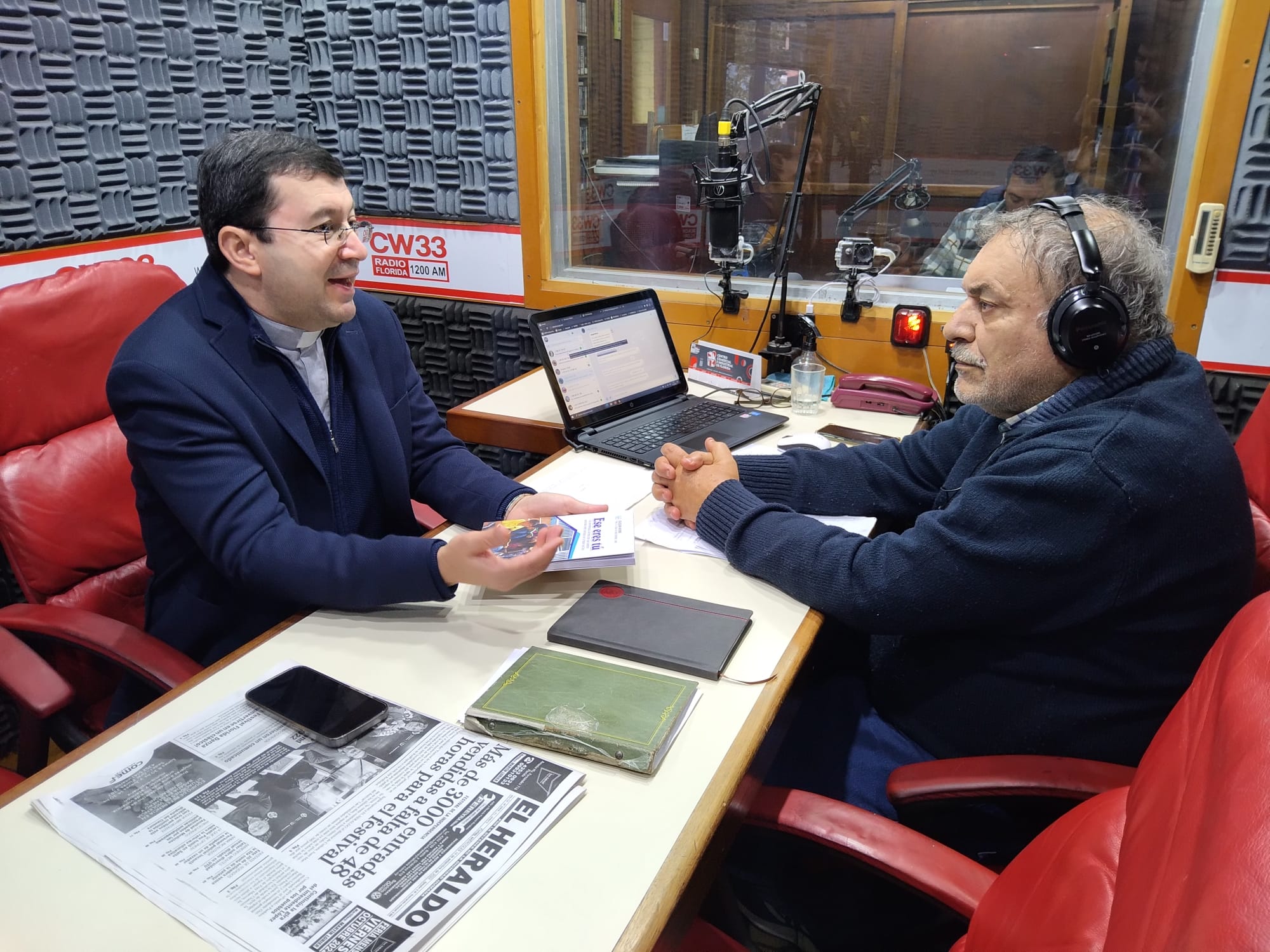 Cesar Buitrago presentó su nuevo libro Ese eres tújpeg