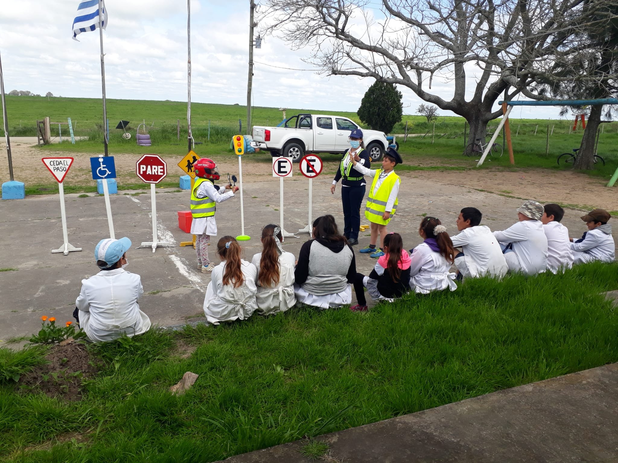 Charla sobre tránsito en Escuela N50 Paraje 31 de marzo