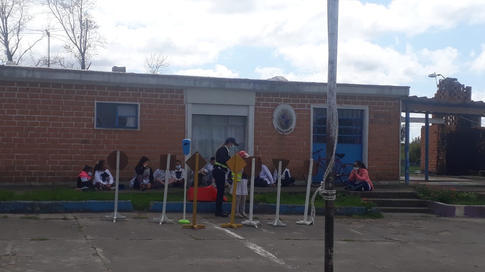 Charla sobre tránsito en Escuela N50 Paraje 31 de marzo 1