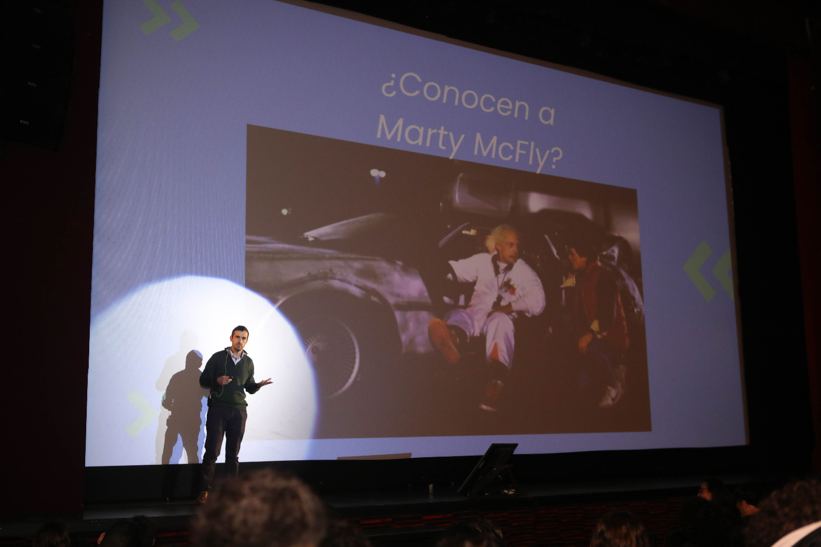 Charlas inspiradoras para emprender Leonelo Rocha expuso sobre su proyecto Afuera de la caja 3