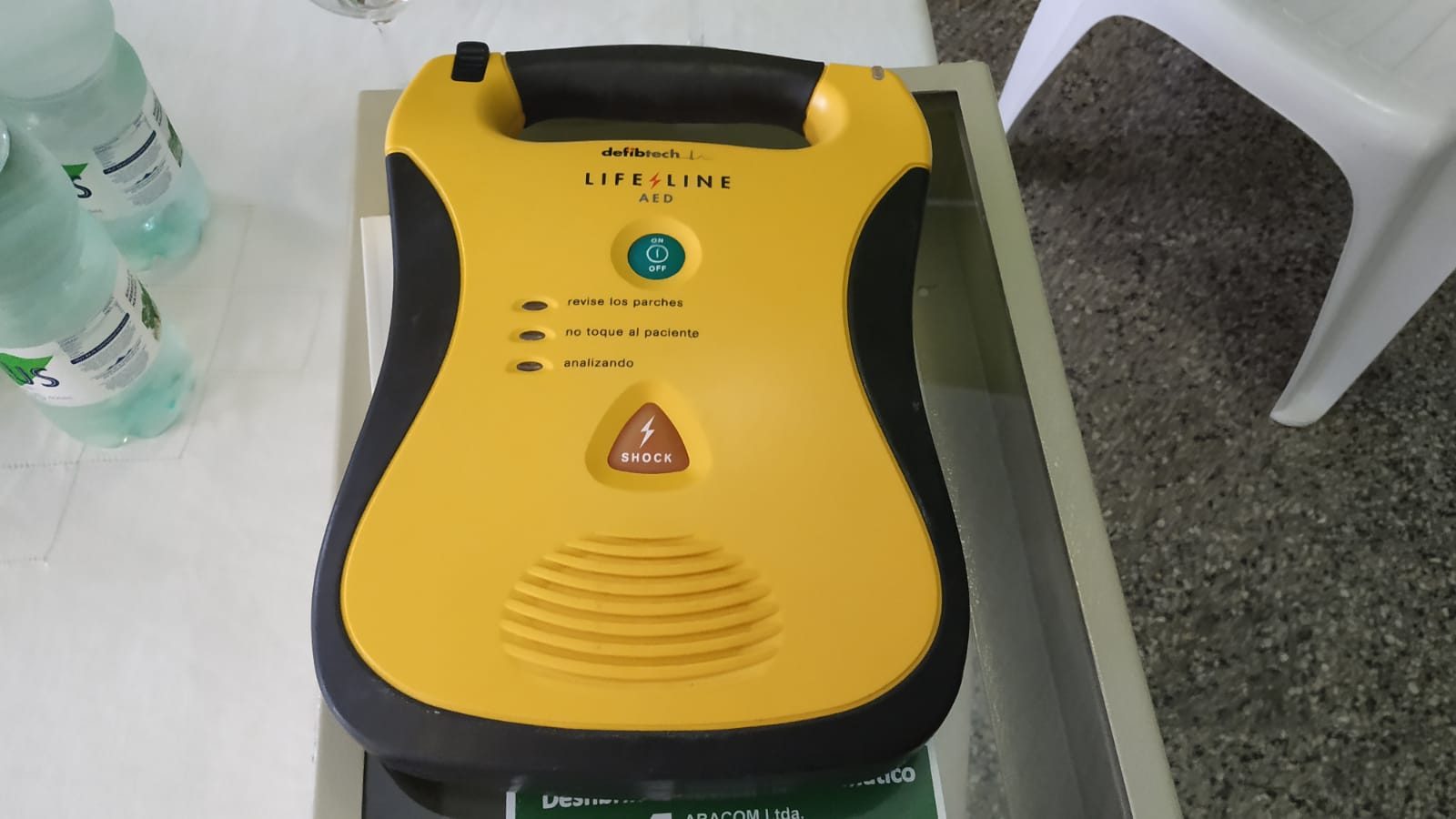 Complejo OC10 cuenta con un Desfibrilador Externo Automático 4