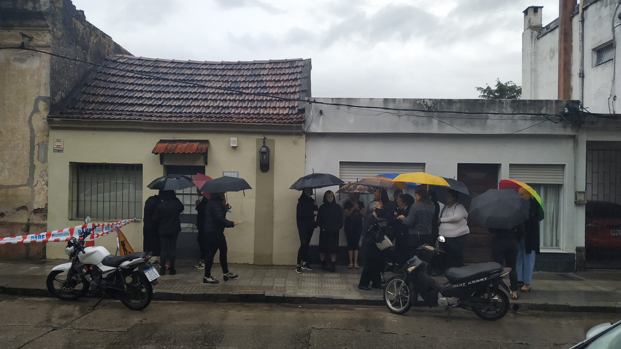 Coordinadora 8M Florida realizó actividad frente a la casa donde vivió Delmira Agustini 2