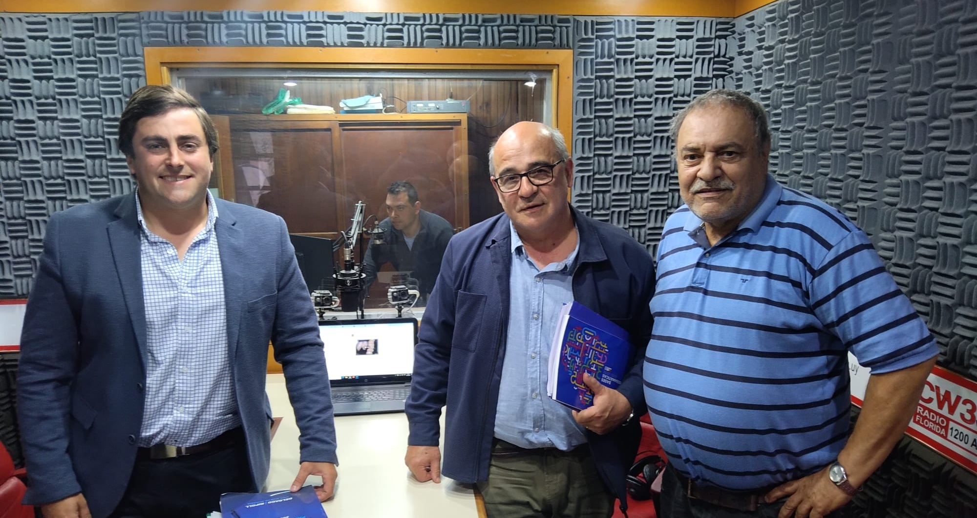 Debate entre Álvaro Rodríguez Hunter y Álvaro Vega