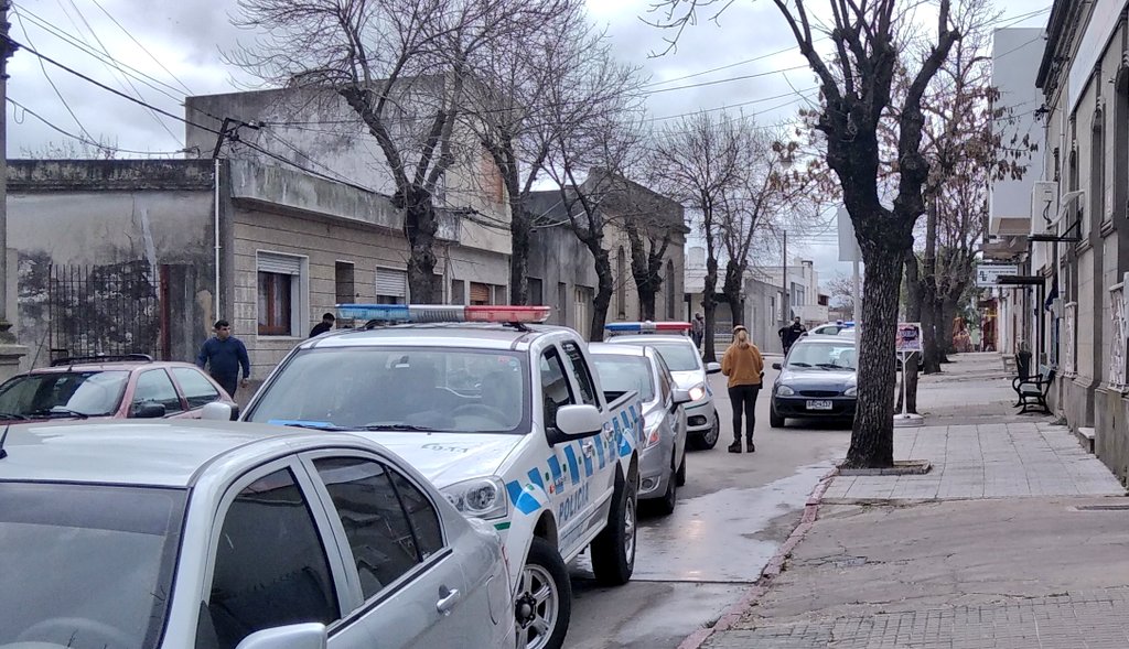 Delincuente es buscado intensamente tras robar importante suma de dinero de casa financiera 2