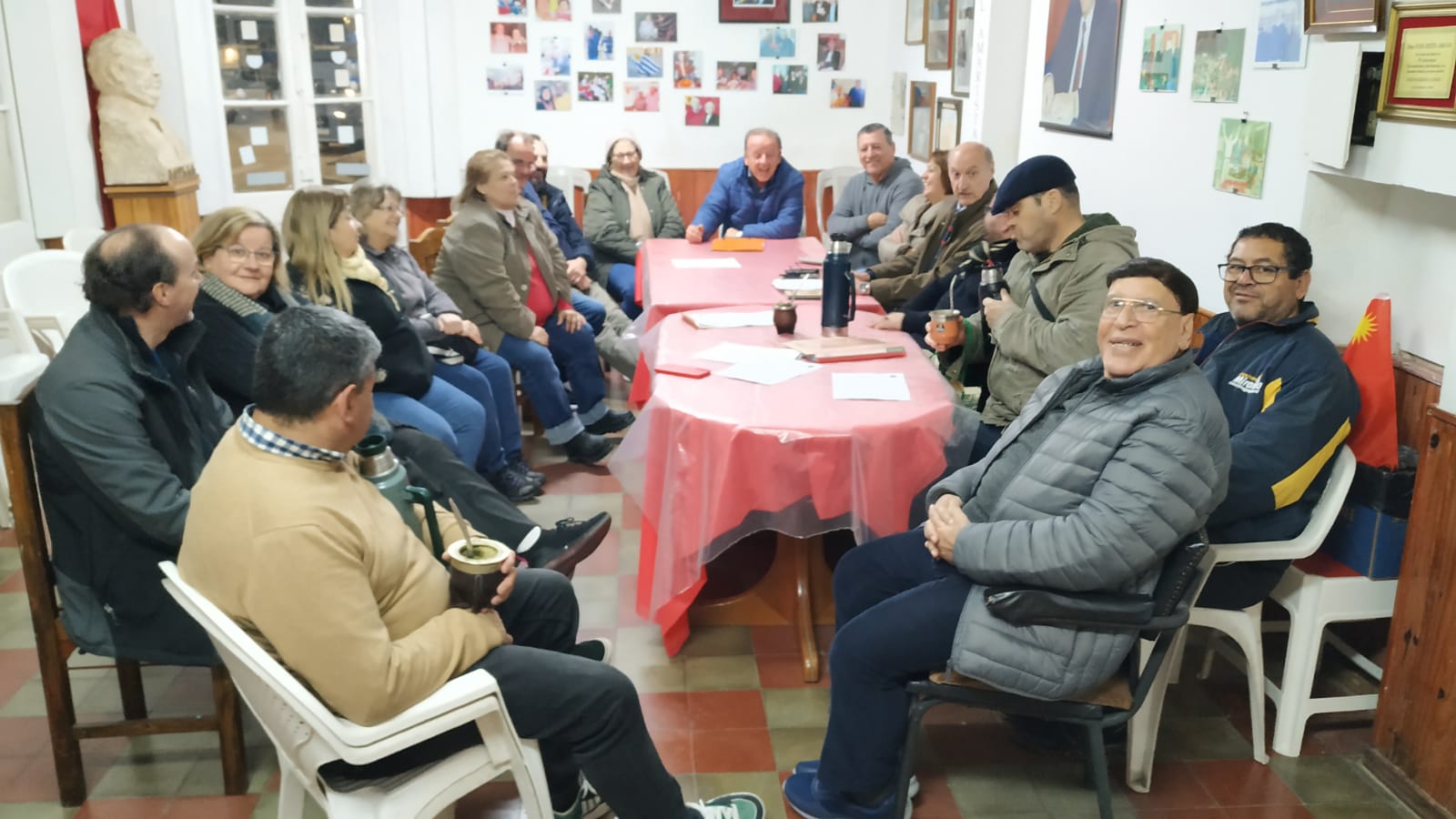 Dirigentes colorados de la Lista 22 rechazan fusión con el Partido Nacional y cuestionan plan de retiro incentivado