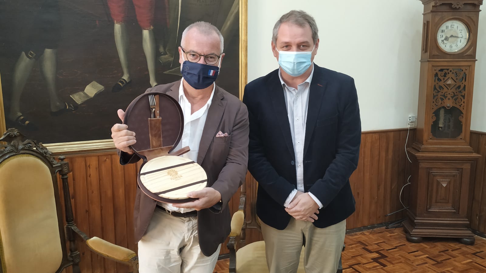 Embajador de Francia Hugues Moret visitó Florida. 2