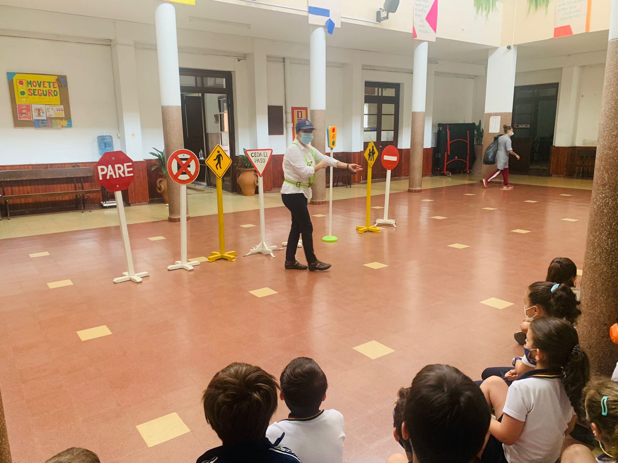 Escuela de Tránsito brindó charla en Colegio del Huerto