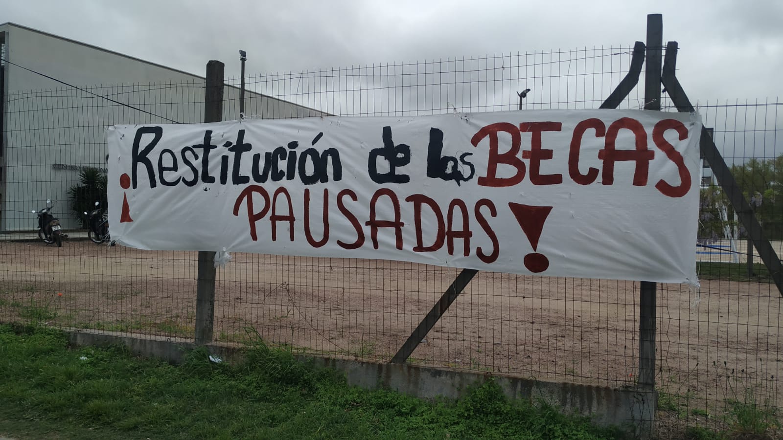 Estudiantes del CERP en conflicto decidieron ocupar el Centro de estudios1
