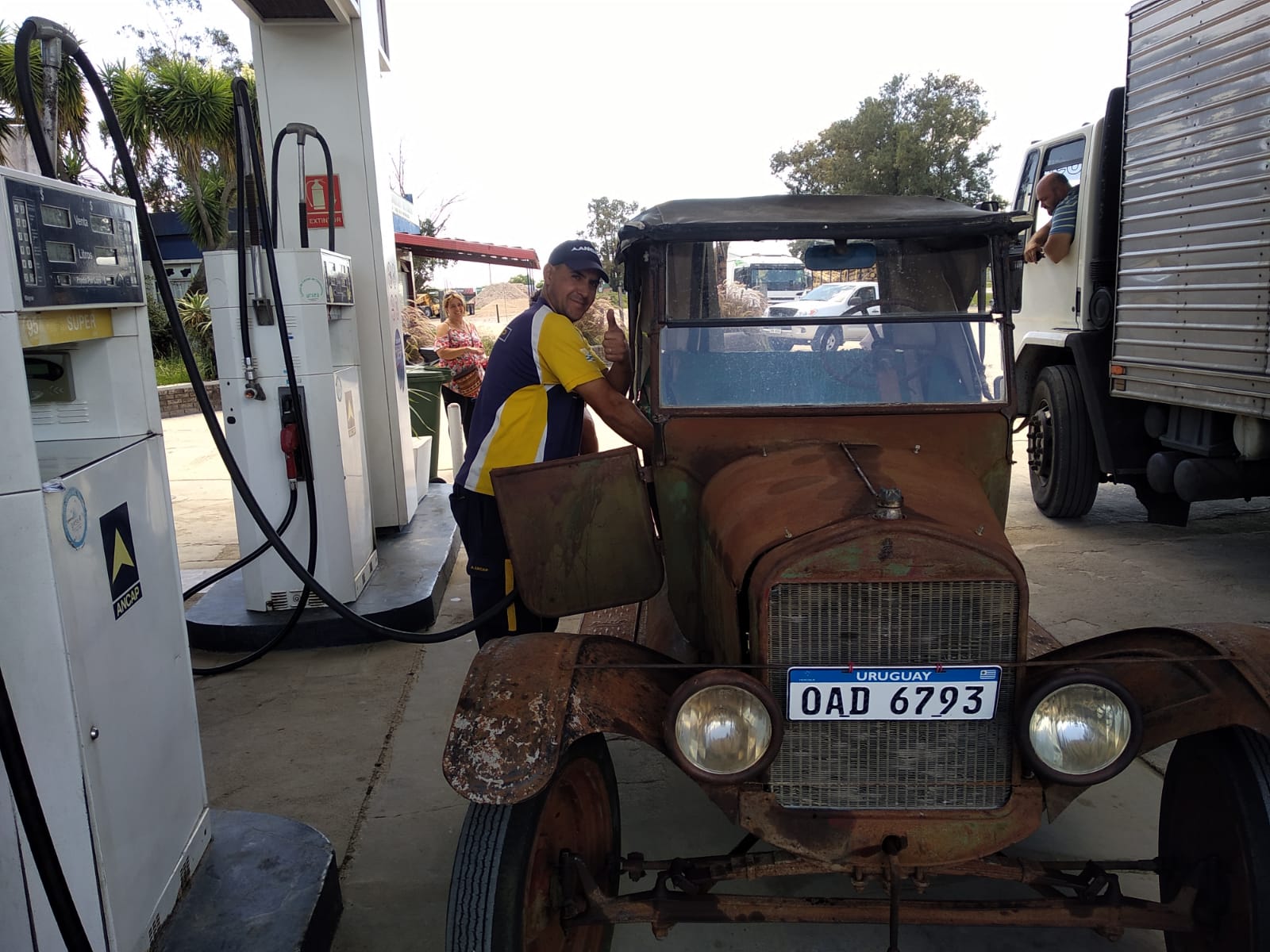 Familia floridense se despidió de una histórica cachila Ford T de casi 100 años. 6