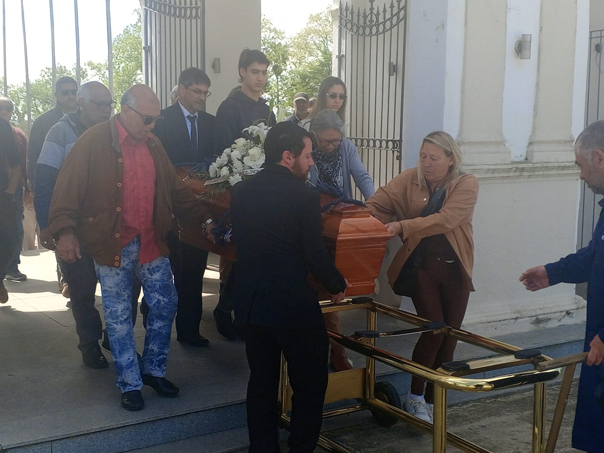 Familiares y amigos despidieron a Carlitos De Lima 3