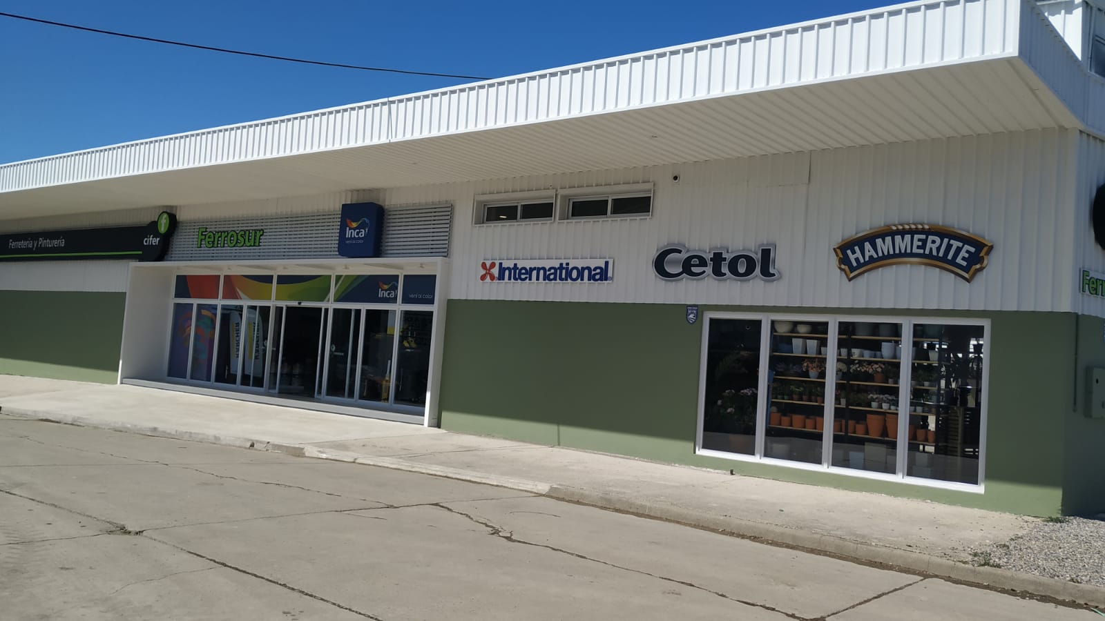Ferrosur inaugura nuevo local comercial 4