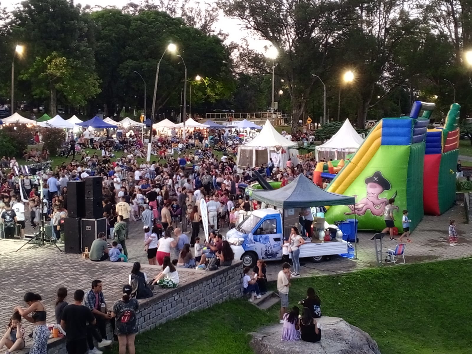Fiesta de Navidad en la explanada de la Piedra Alta 5