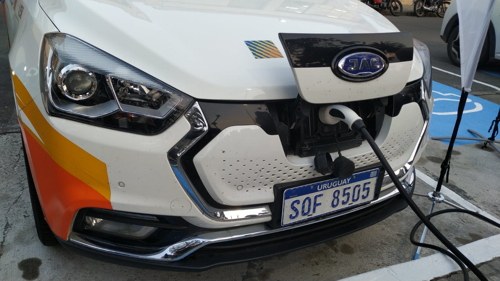 Florida cuenta con nuevo punto de carga para vehículos eléctricos 4