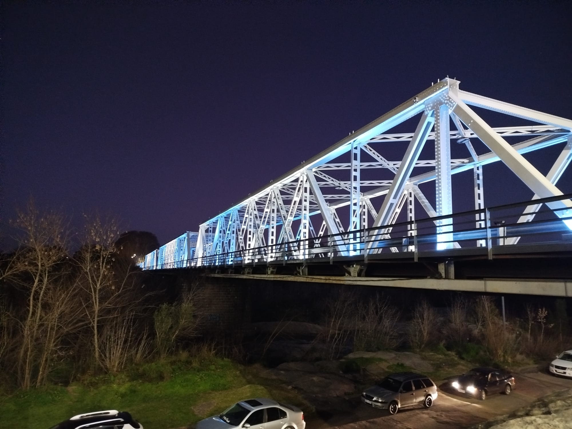 Florida inauguró la nueva iluminación inteligente del Puente Piedra Alta
