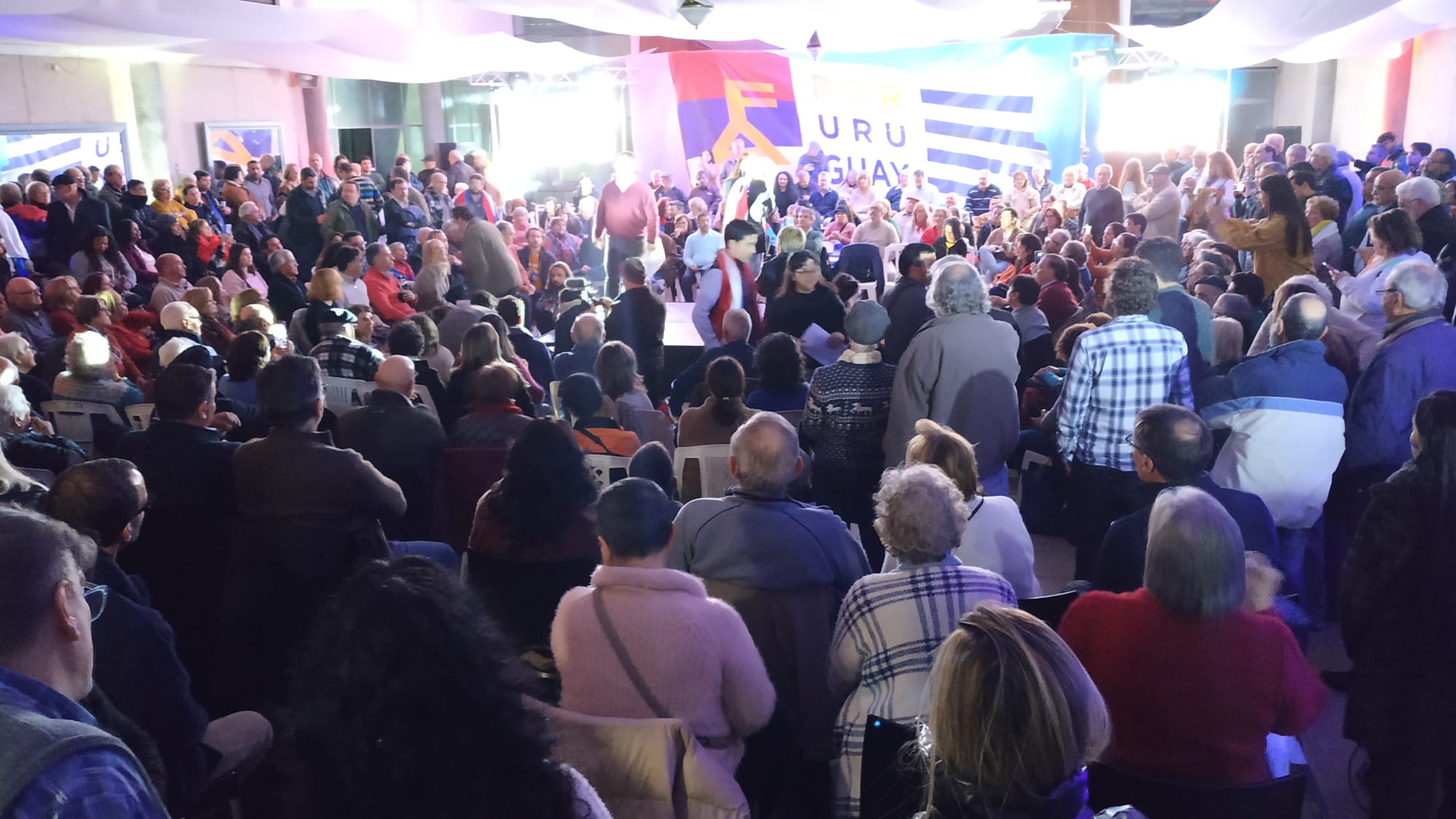 Frente Amplio presentó sus bases programáticas en Florida