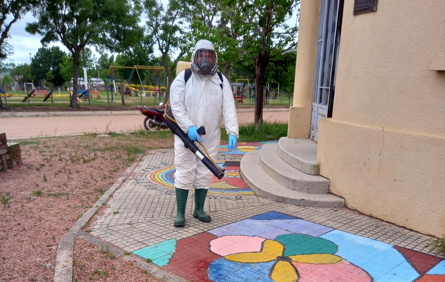 Fumigan Escuela de Nico Pérez ante brote de Covid19jpg