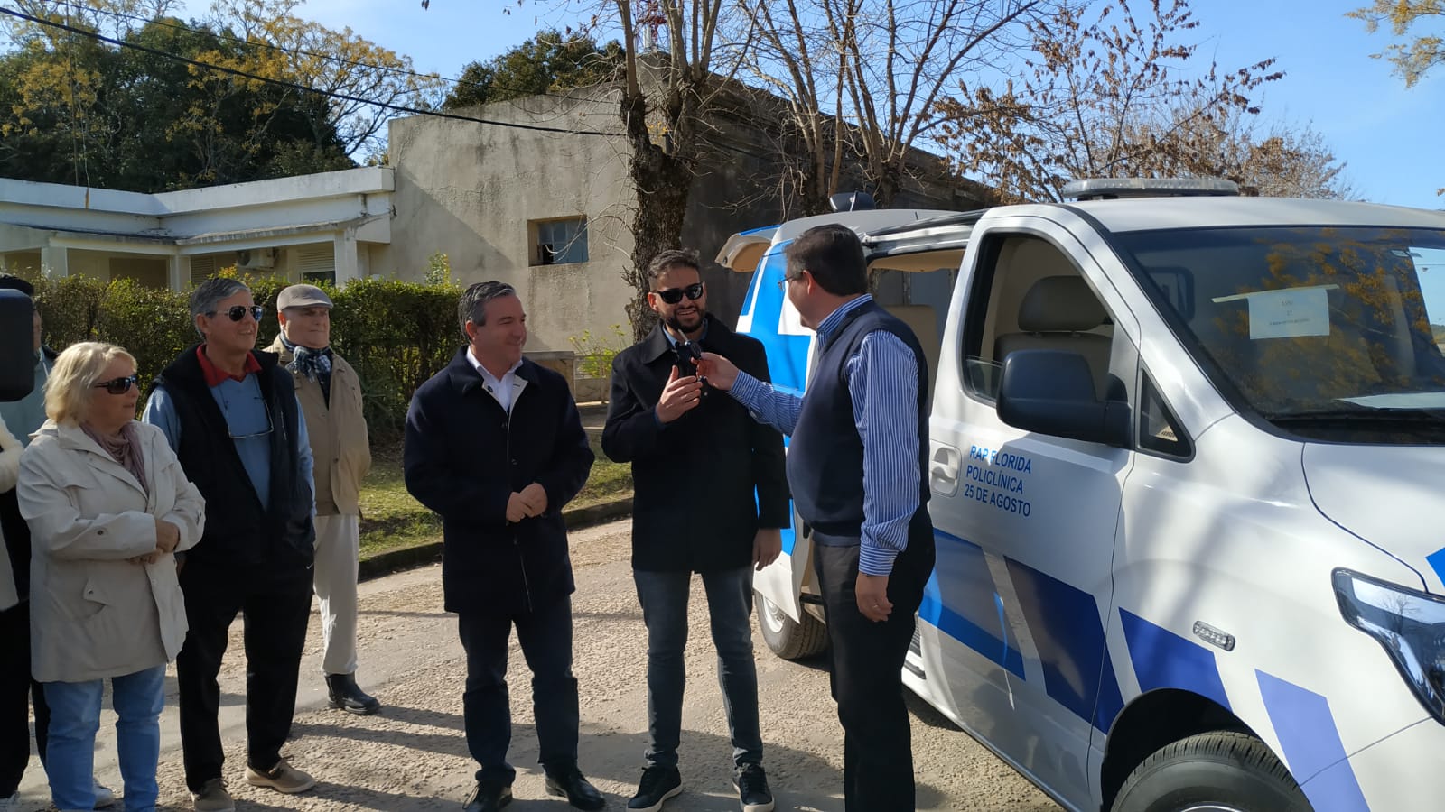 Hospital Florida y Policlínica de 25 de Agosto cuentan con nuevas ambulancias 0km 5