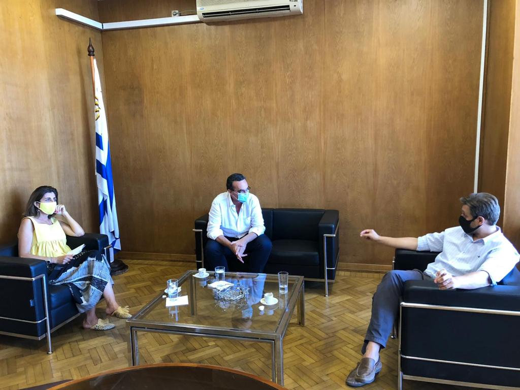 IDF Y MIDES buscan fortalecer la acción social en Florida