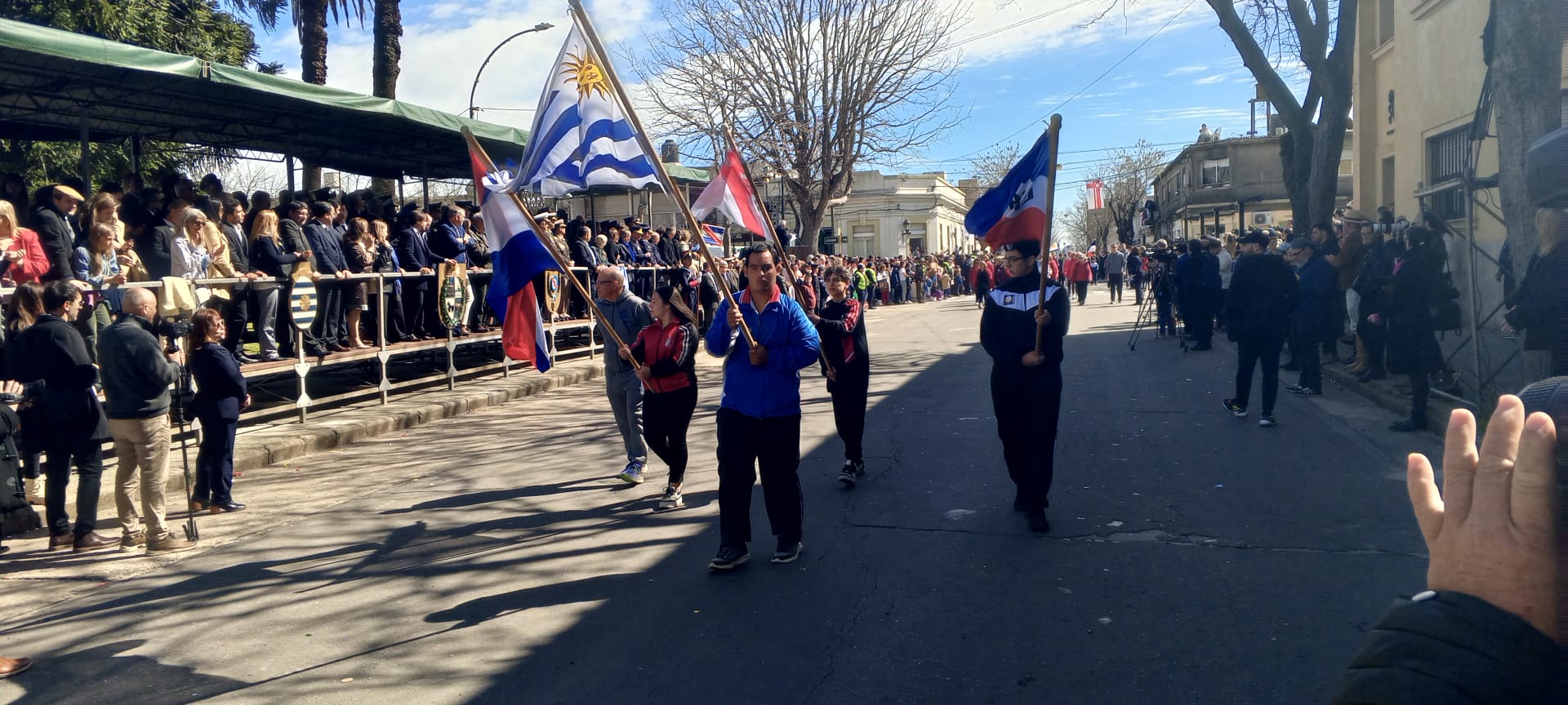 Declaratoria de la Independencia Imágenes del desfile cívico militar