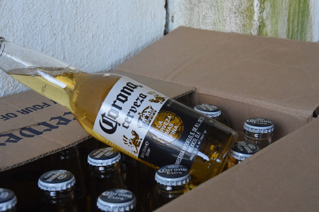 Incautan camioneta con contrabando. Conductor se dio a la fuga. 3