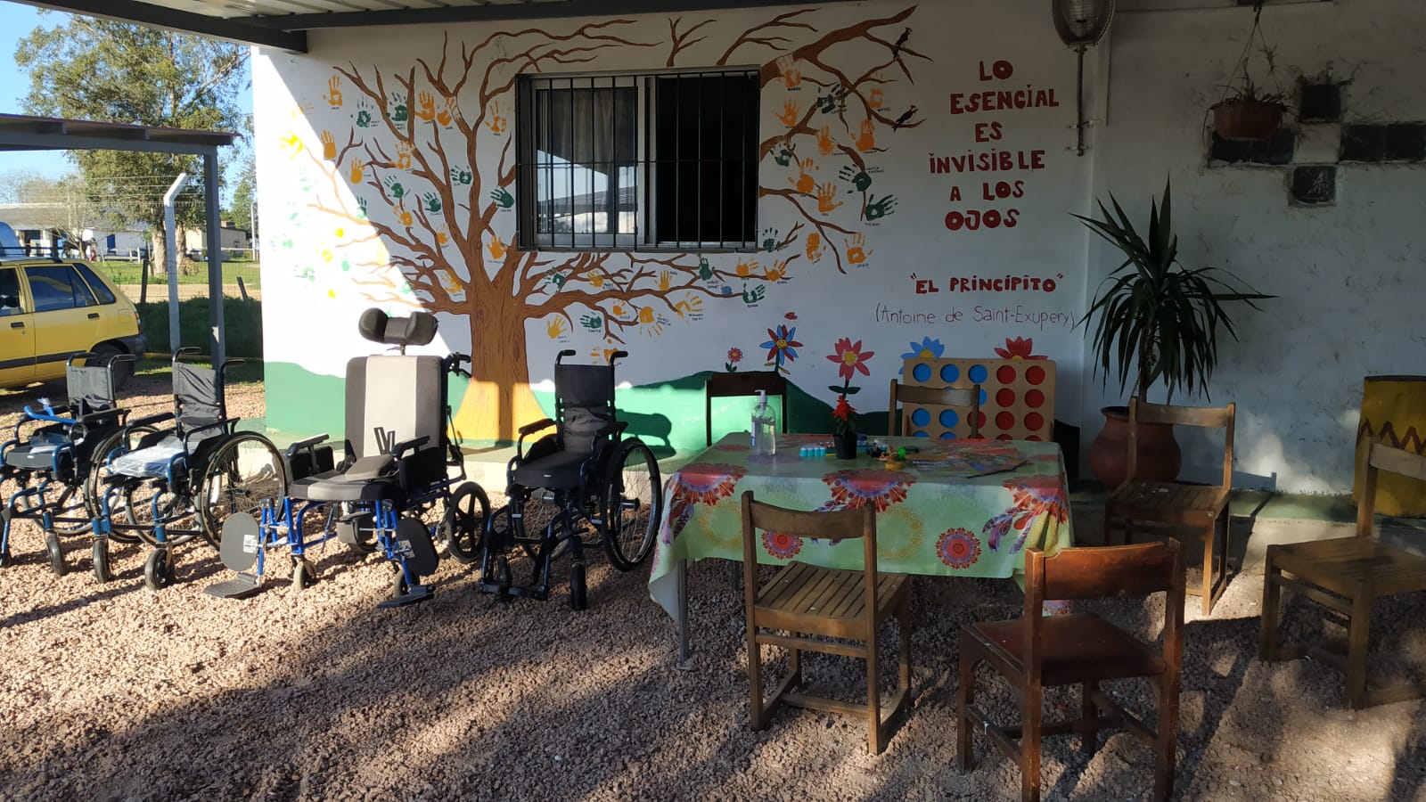 Integrantes de Dirección de Cuidados y Discapacidad del MIDES visitaron el Centro Ecuestre Sin Límites. 2