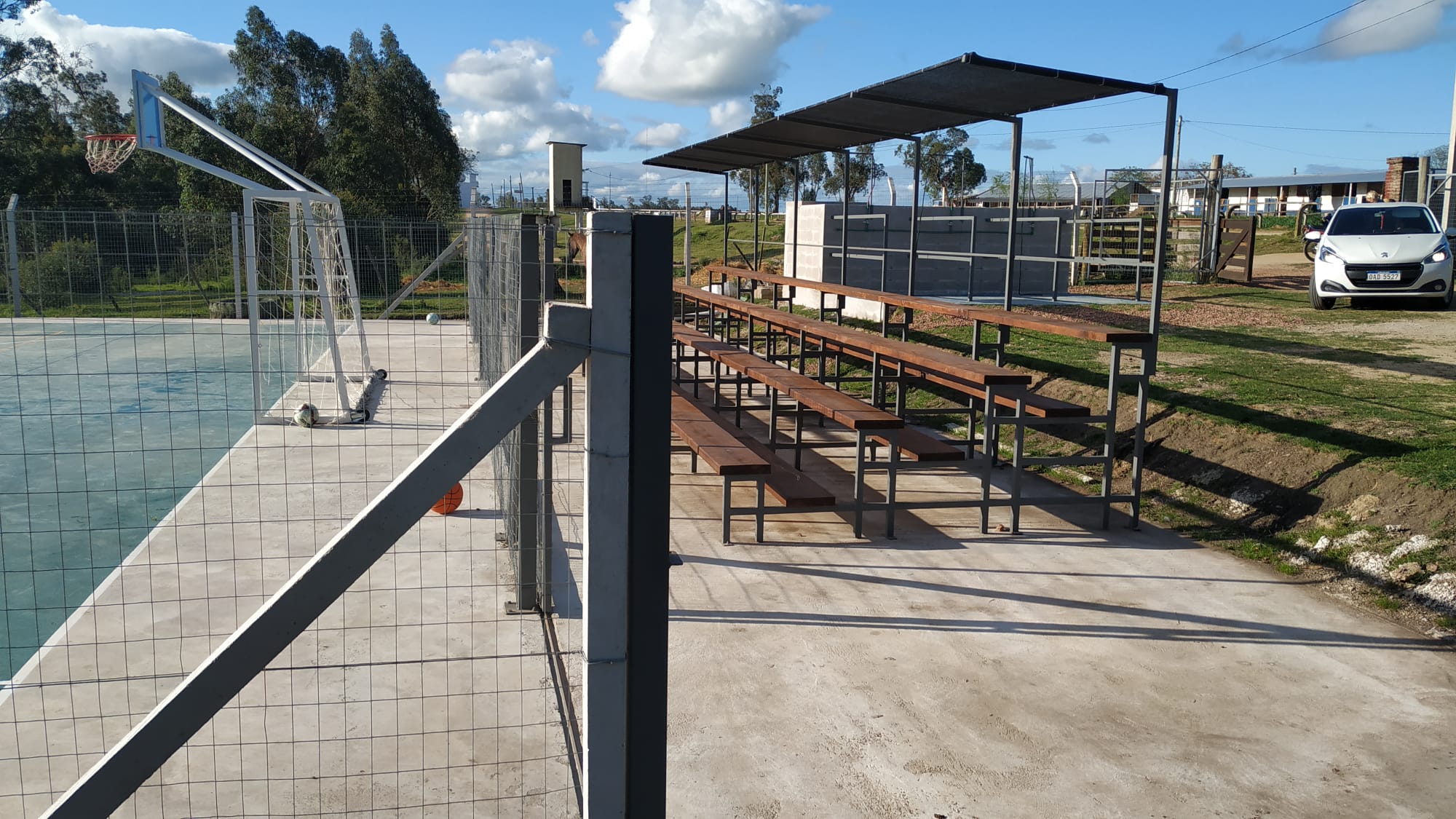 Integrantes de Dirección de Cuidados y Discapacidad del MIDES visitaron el Centro Ecuestre Sin Límitesjpg