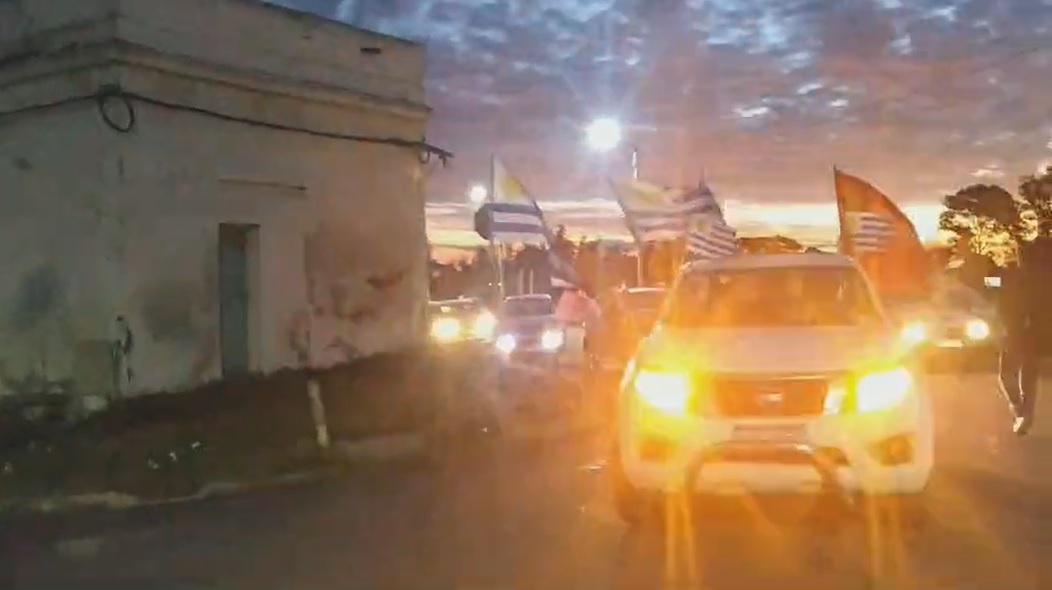 Integrantes de la Coalición de Florida realizaron caravana de cierre de campaña 2