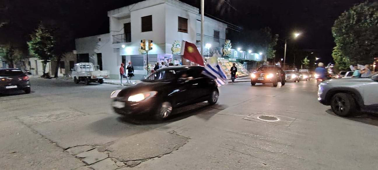 Integrantes de la Coalición de Florida realizaron caravana de cierre de campaña 8