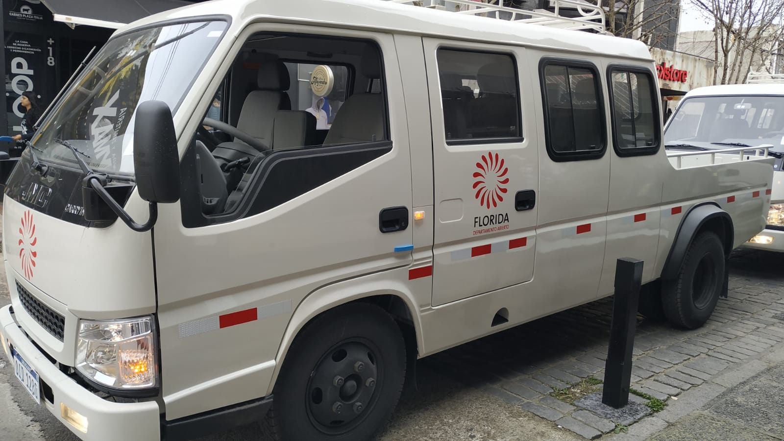 Intendencia presentó nueva flota de camiones utilitarios 2
