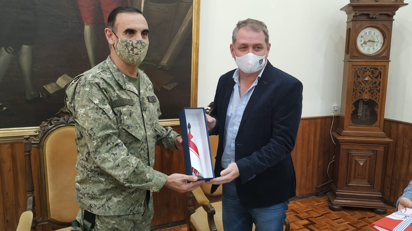 Intendente Guillermo López recibió al Gral. Omar Carabajal Comandante de la División Ejército II 3