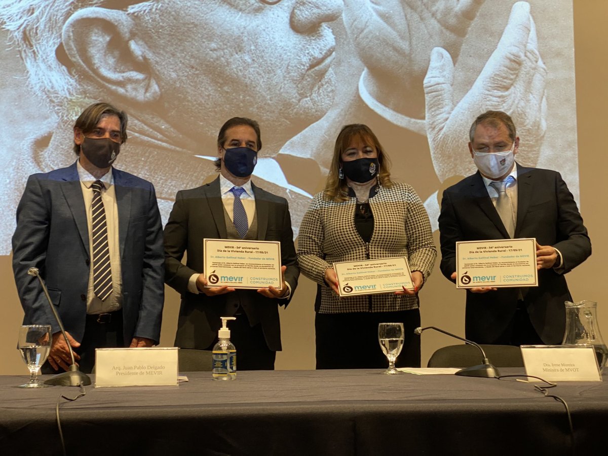 Intendente López participó del acto conmemorativo del 54 aniversario de MEVIR 3