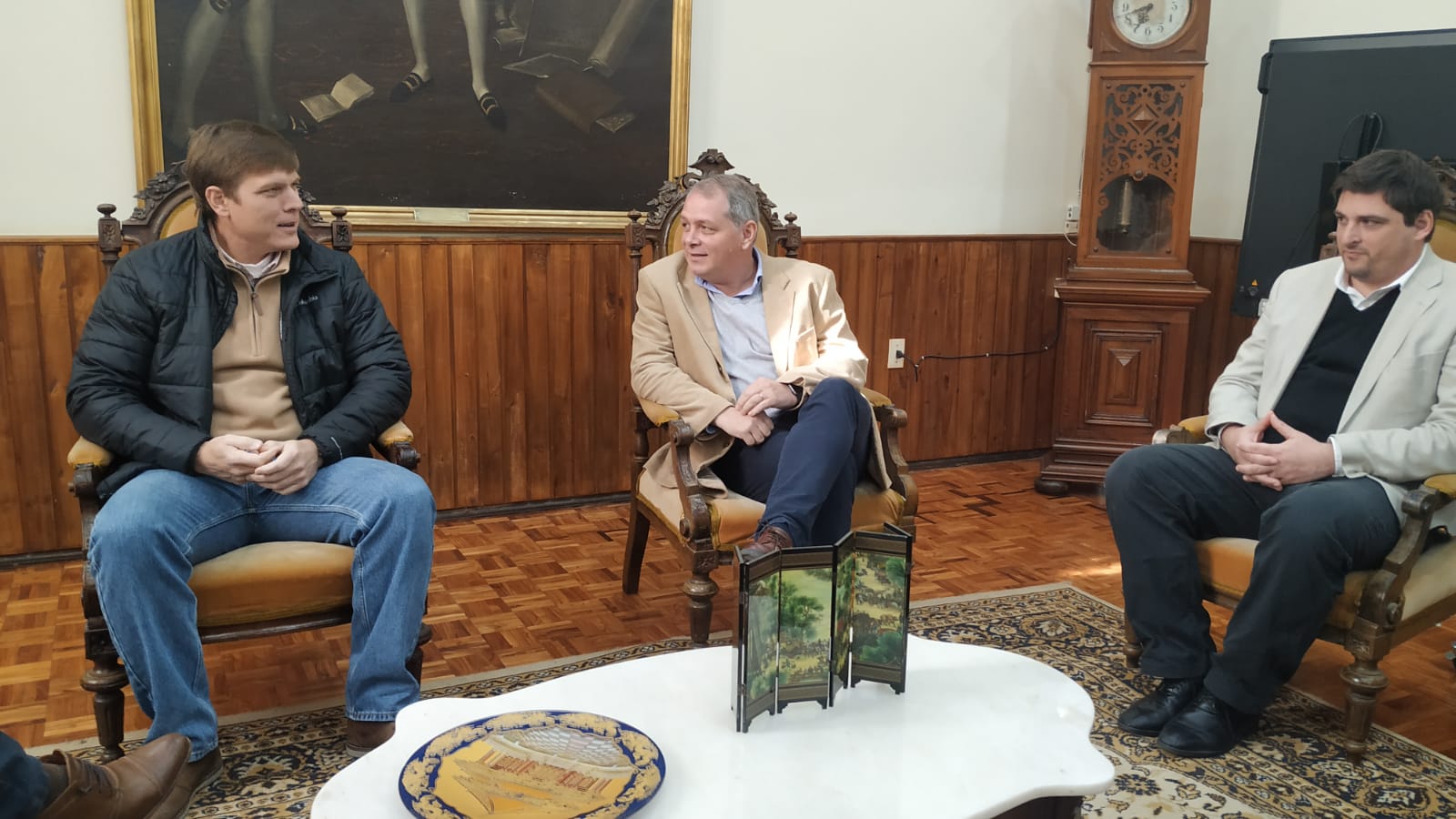 Intendente López recibió al Embajador de Paraguay Juan Manuel Brunetti
