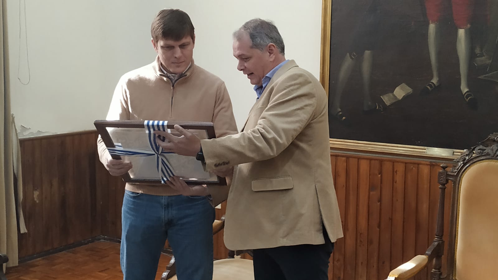 Intendente López recibió al Embajador de Paraguay Juan Manuel Brunetti 4