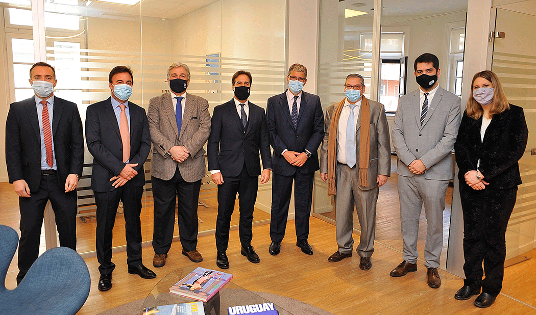 Lacalle Pou se reunió con Carlos Enciso en Buenos Aires