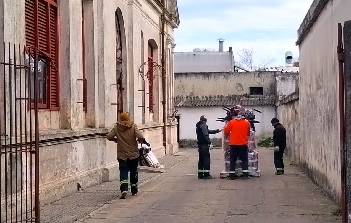 Llegaron a Florida las butacas del Teatro Chaillot de París 2