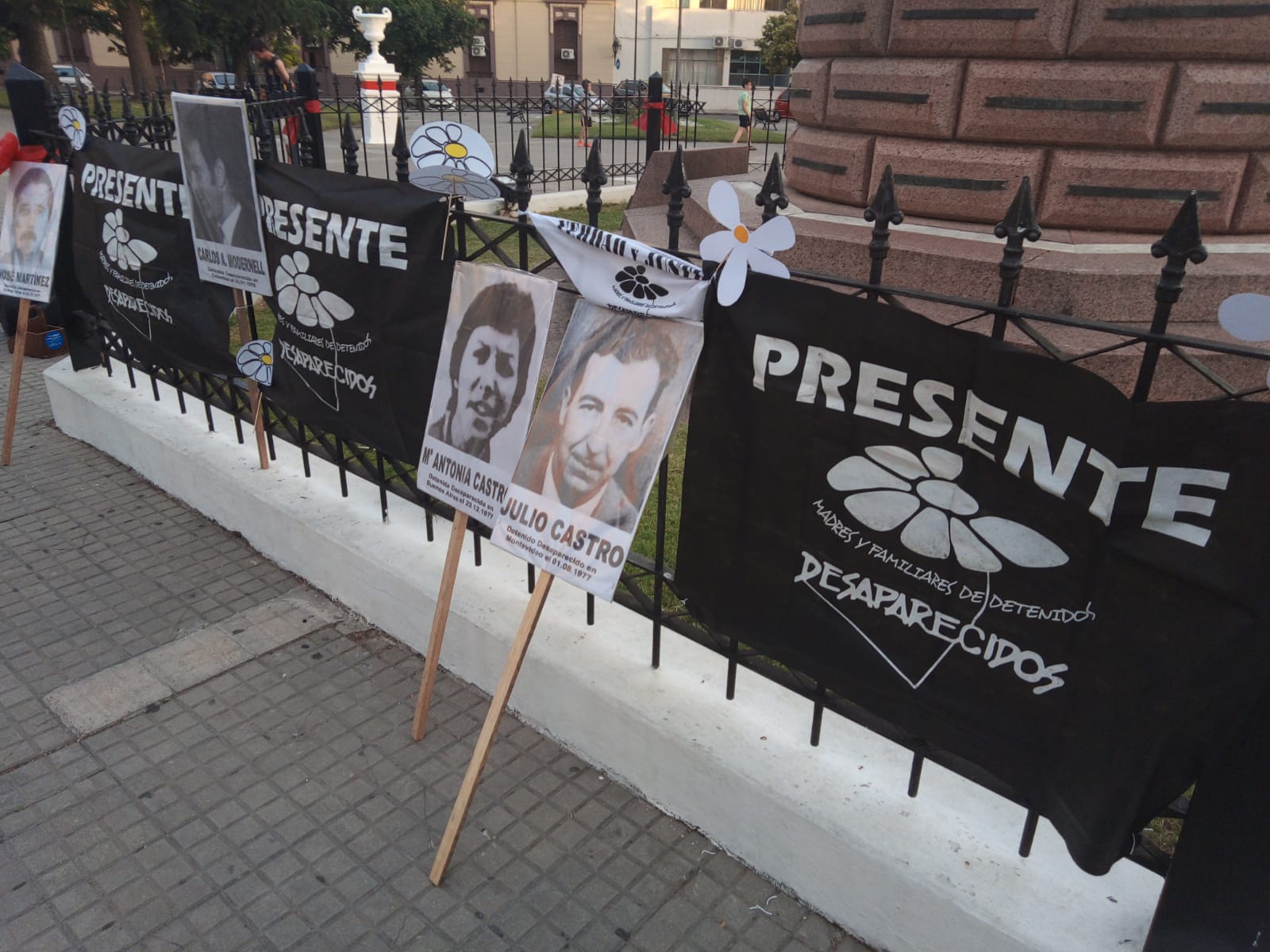 Manifestación en Plaza Asamblea contra proyecto de ley que impulsa Cabildo Abierto