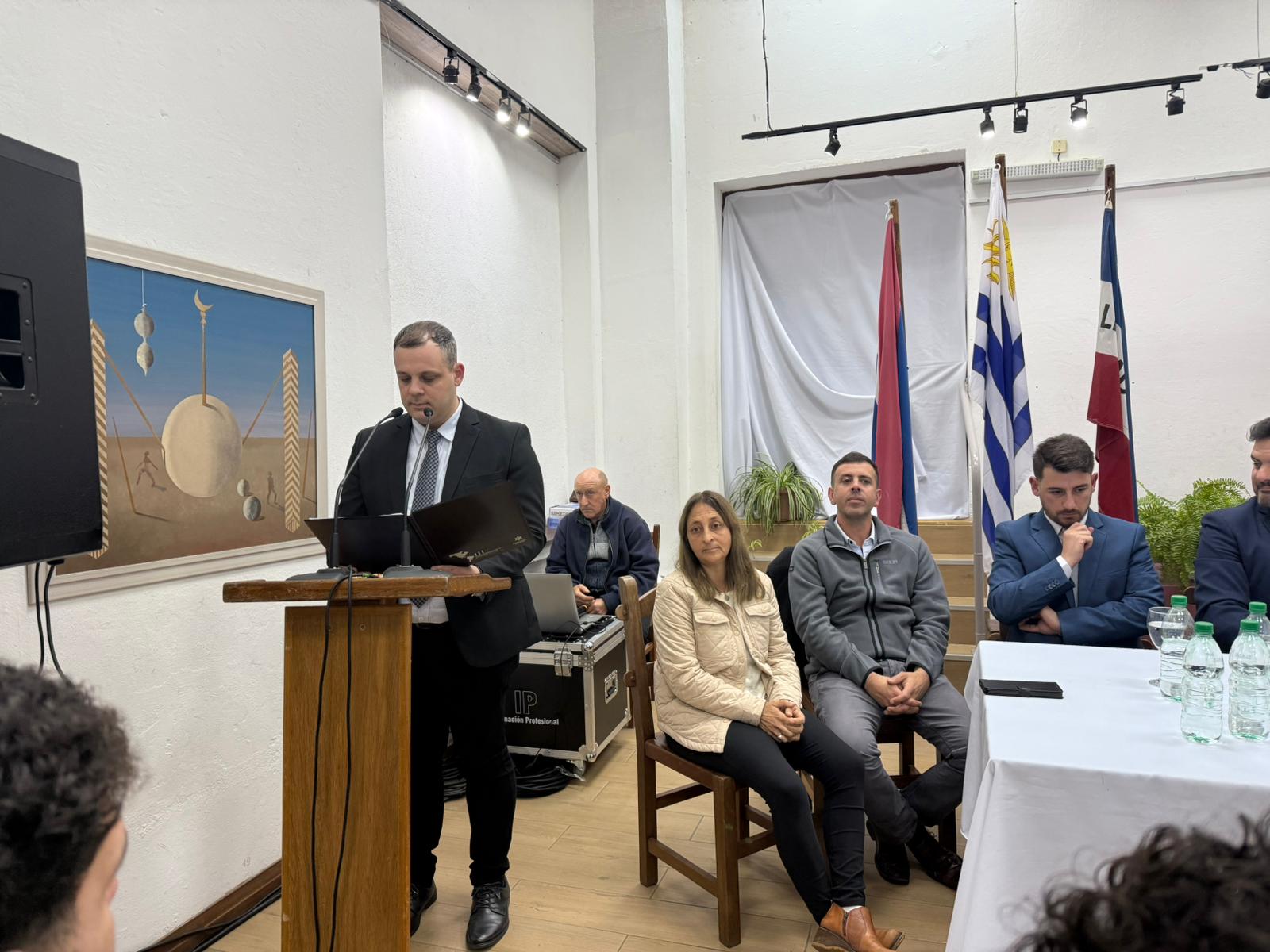 Maximiliano Ripoll asumió como Alcalde de Sarandí Grande 5