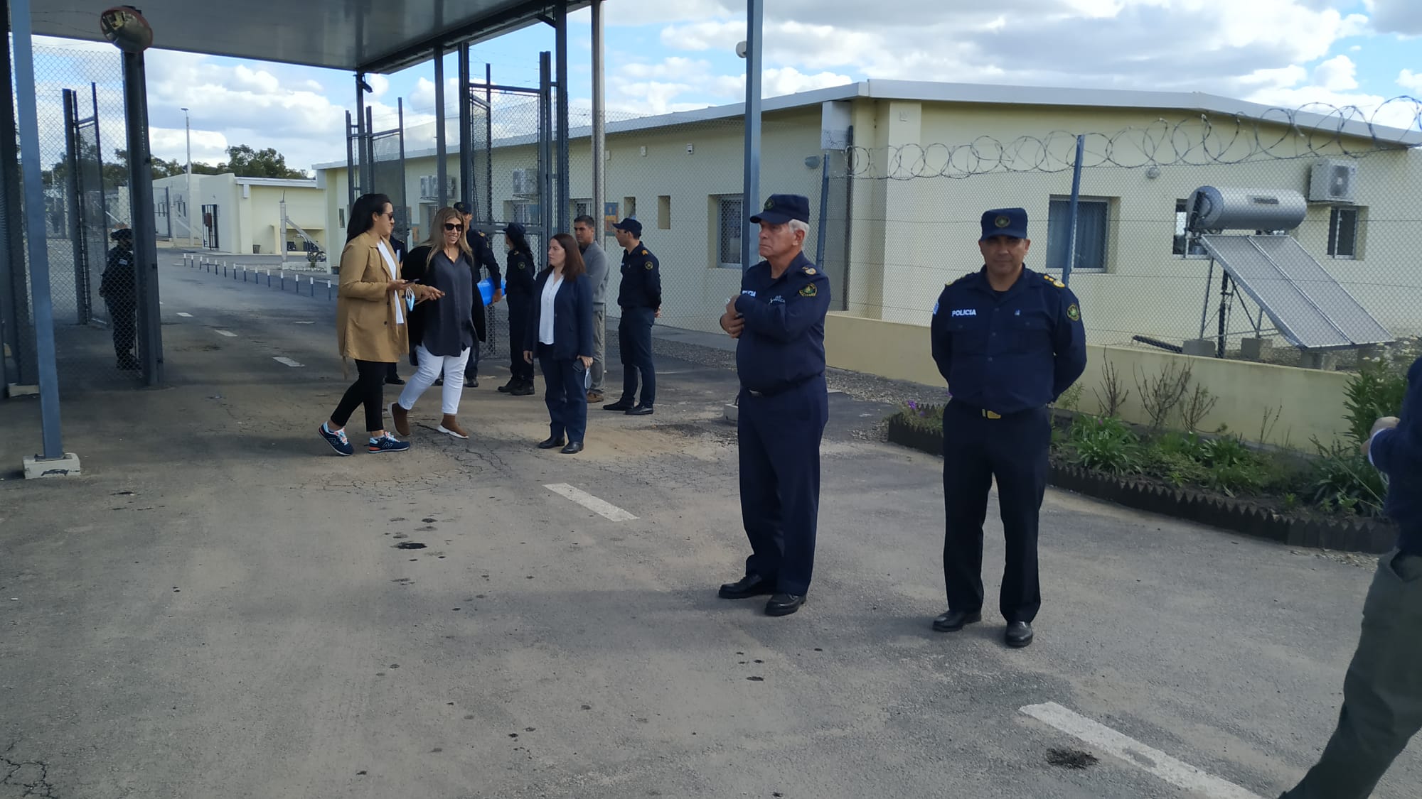 Ministro del Interior Luis Alberto Heber visitó la Unidad Nº19 del INR instalada en Florida 2