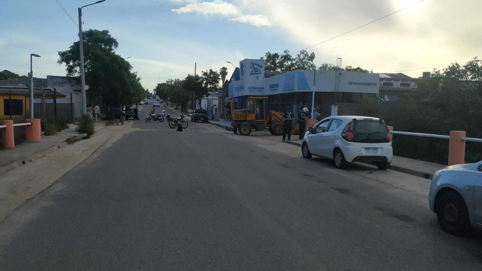 Motociclista lesionado tras impactar contra maquina de carga