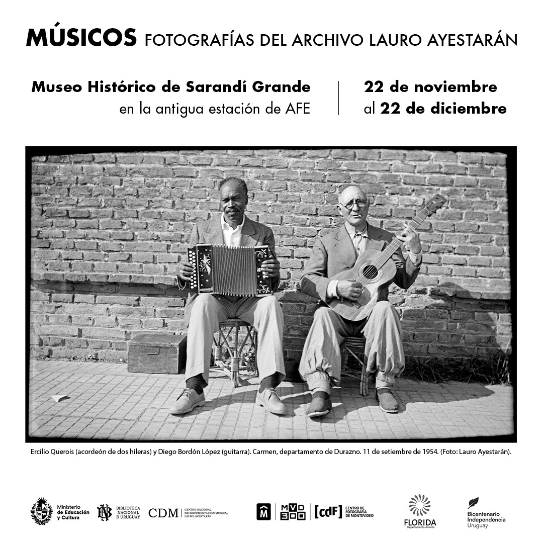 Muestra de fotografías del archivo de Lauro Ayestarán en Sarandí Grande