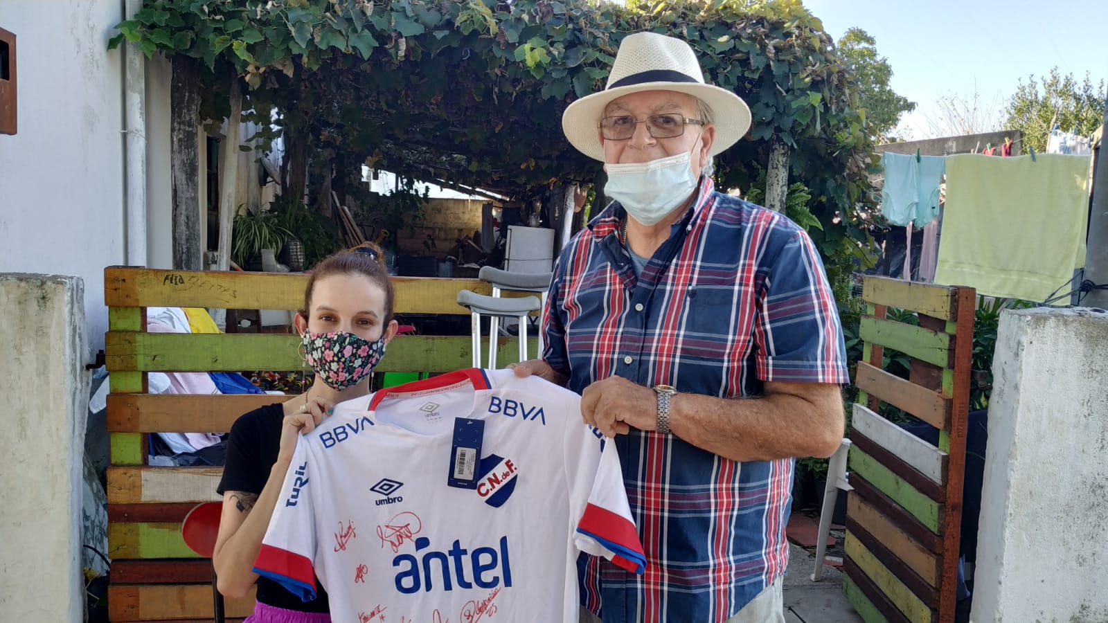 Nacional donó camiseta a Agustina Trucido