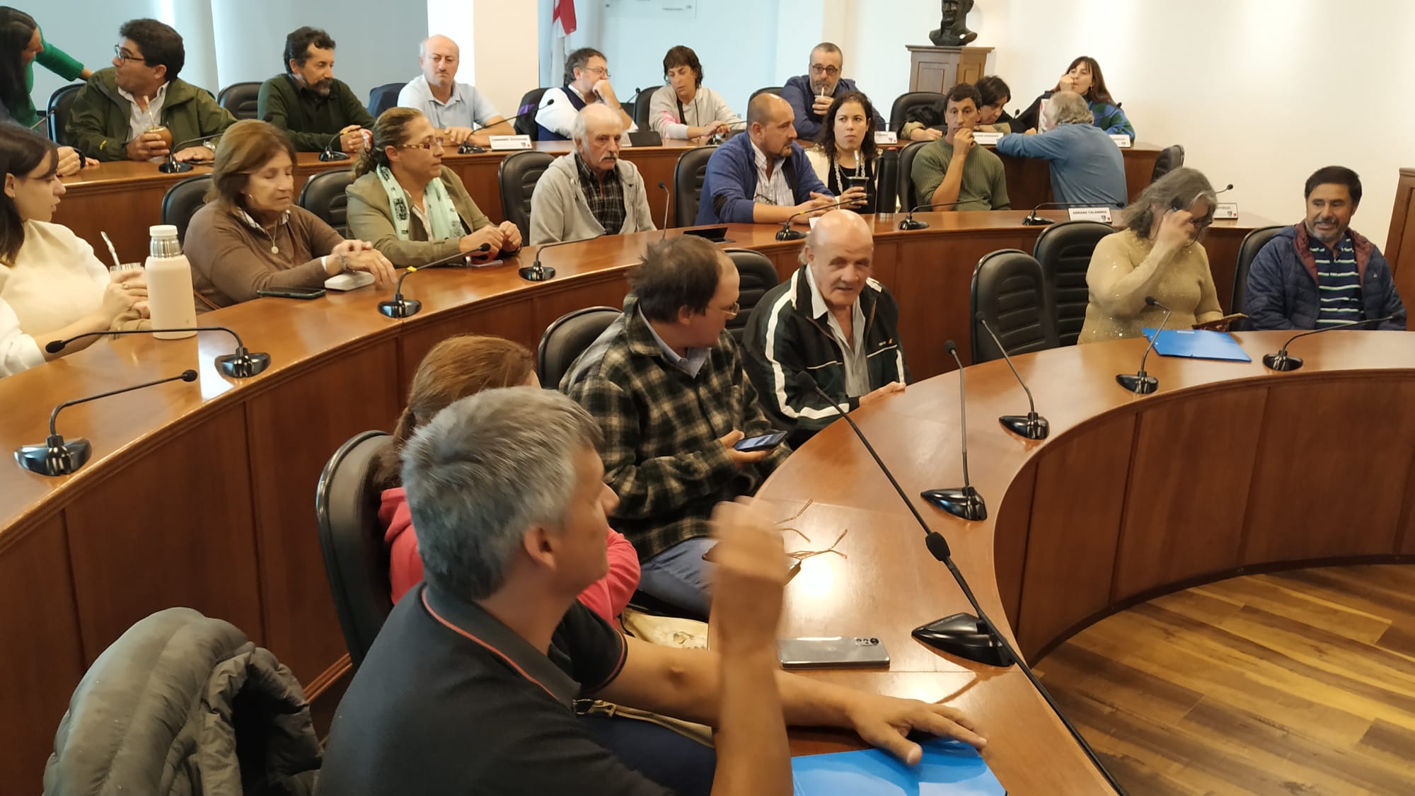 Nuevos Municipios Entregan firmas de Capilla del Sauce Cerro Colorado y Nico Pérez. 2